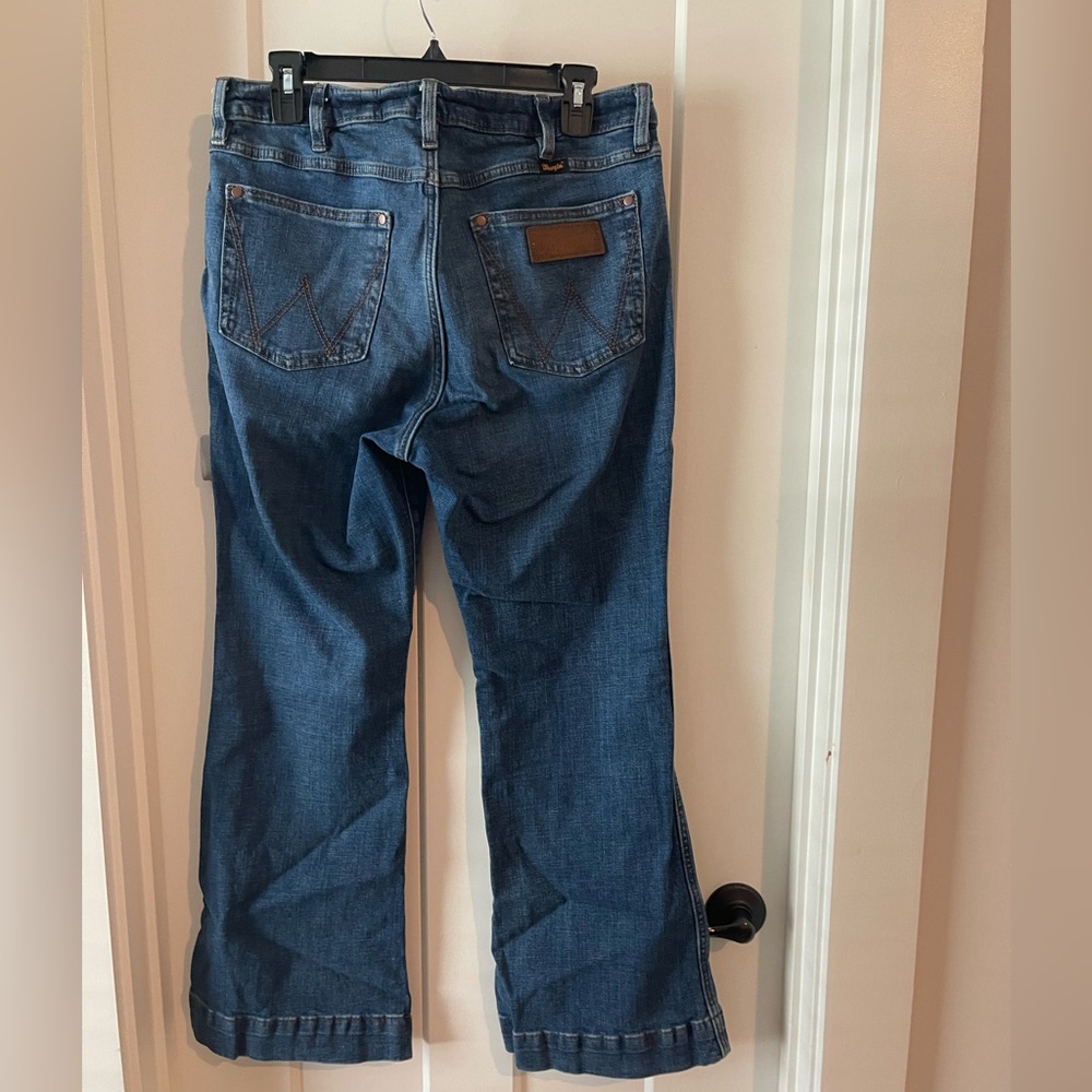 Jenas women’s